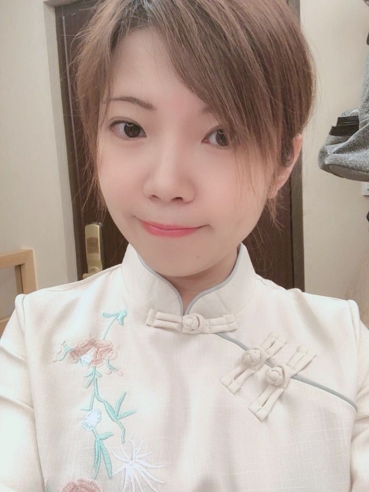 Miss蕾小姐-北京市·北京市·顺义区--长相甜美,适合各类潮流女装,饰品,包包买家秀。有一定的文案策划功底