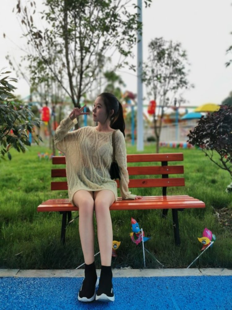 秋乏-湖北省·武汉市·武昌区-快手 抖音 微博-接网拍 短视频拍摄 身高166体重98斤 快手粉丝600~700 有大量时间可以拍摄 会拍照会P图 服装包包鞋子项链美瞳指甲油食品等都接 新手请多多关照