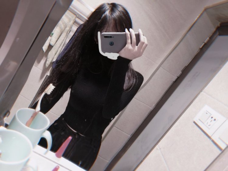 倩倩🐷.-重庆市·重庆市·渝北区-快手-就平时喜欢拍照图啥的,接寄拍,买家秀等