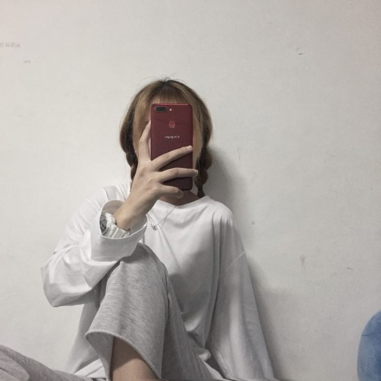七七-重庆市·重庆市·沙坪坝区-快手-小清新啦 不过可以尝试各种各样的