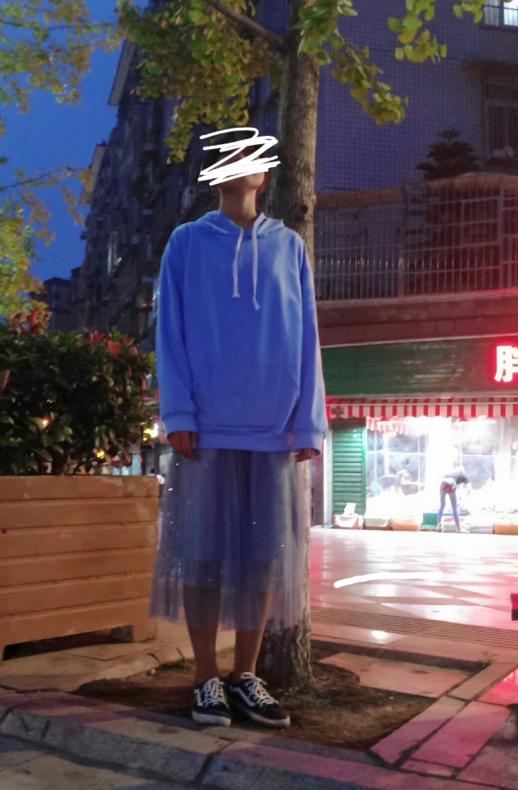 叶梓涵-四川省·成都市·简阳市-快手，微博-接网拍
身高：164
体重：48kg
