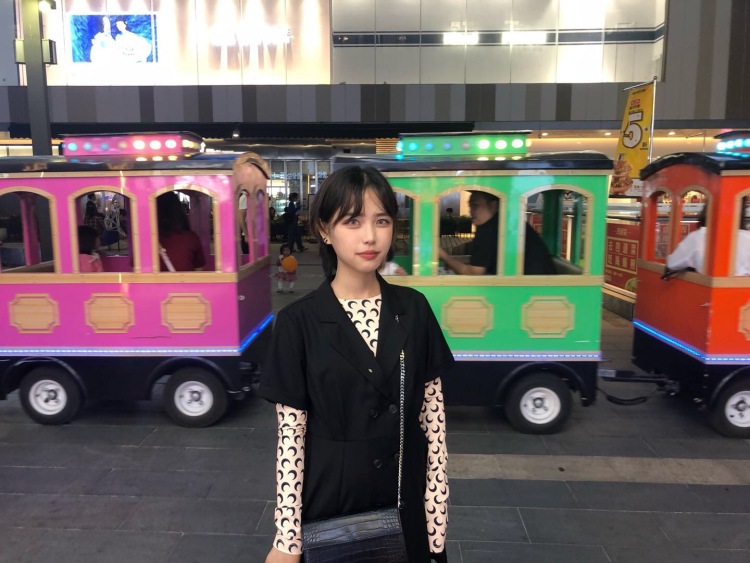 xxxhhhh?-福建省·福州市·鼓楼区-微博 抖音-可买家秀 模特商演