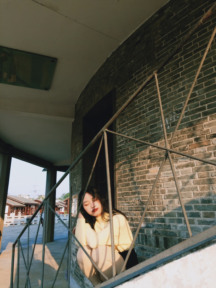 SHI💕-湖南省·湘潭市·雨湖区-抖音 知乎 QQ 微-160cm 98斤 喜欢拍照 很多空余时间 可接寄拍 送拍