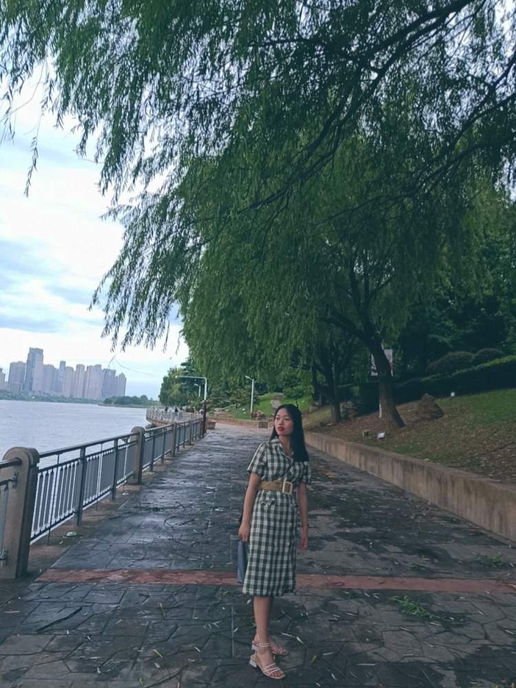 SHI💕-湖南省·湘潭市·雨湖区-抖音 知乎 QQ 微-160cm 98斤 喜欢拍照 很多空余时间 可接寄拍 送拍