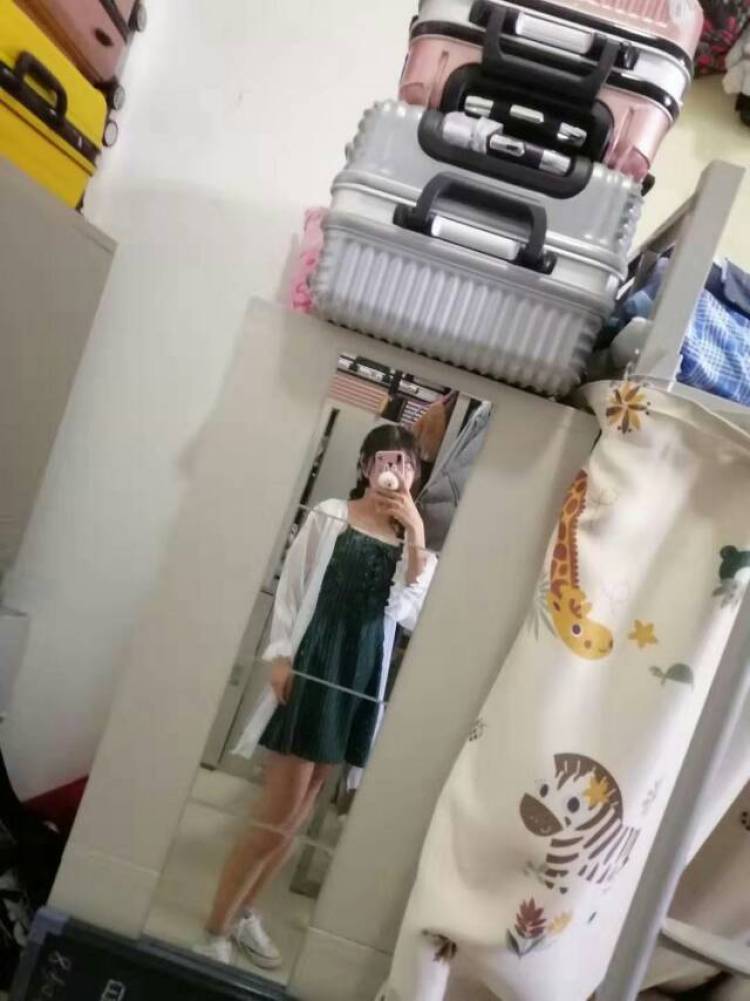 ʚ夏小五冲鸭ɞ-山东省·烟台市·芝罘区-抖音,微博,朋友圈-喜欢拍照,会P图会做视频,也可文案编辑。风格多变。
邮寄接单。