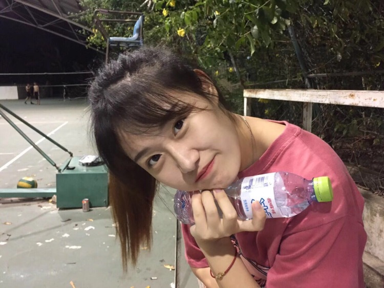 Aaaarui_-陕西省·西安市·新城区--接模特商演,买家秀,寄拍送拍,短视频创作,种草软文,文案书写,诚信合作!