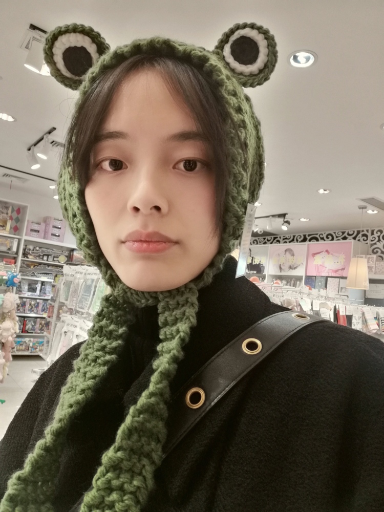 花阿么-浙江省·宁波市·北仑区--喜欢拍照和化妆,可接受买家秀、网拍,首饰摆拍,支持寄拍,衣服、包包、帽子、口红、鞋子、项链皆可。在线接单,诚信合作🙋