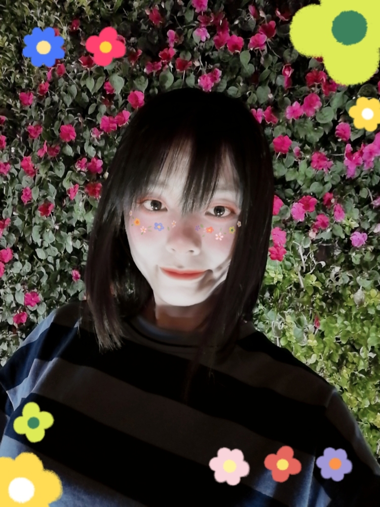 花阿么-浙江省·宁波市·北仑区--喜欢拍照和化妆,可接受买家秀、网拍,首饰摆拍,支持寄拍,衣服、包包、帽子、口红、鞋子、项链皆可。在线接单,诚信合作🙋