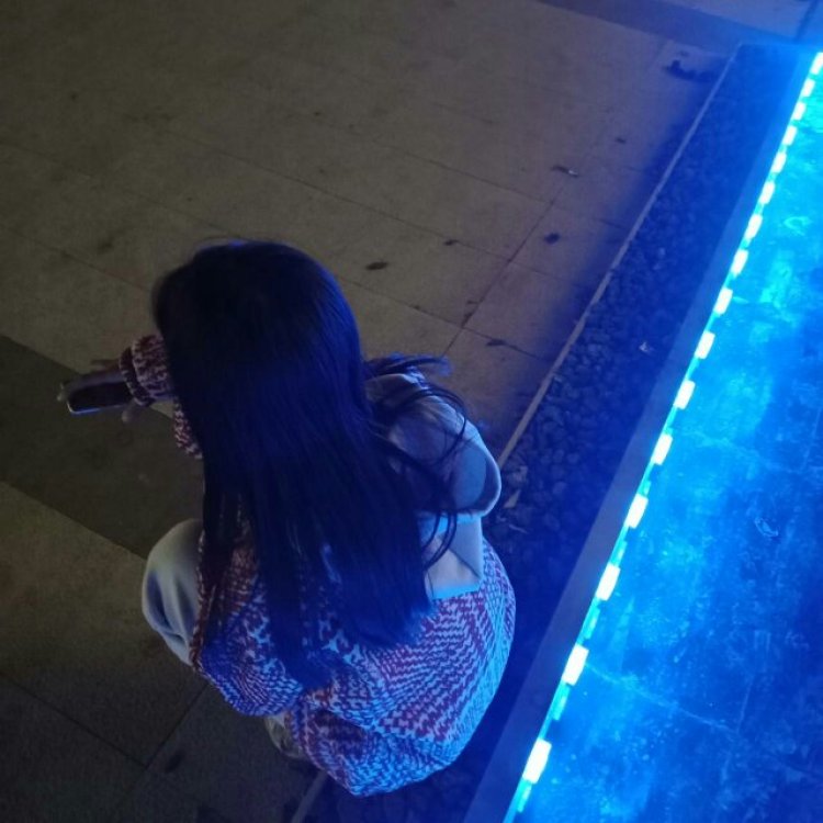 简沫.-江西省·宜春市·万载县--喜欢拍照和化妆,可接受买家秀、网拍,首饰摆拍,支持寄拍,衣服、包包、帽子、口红、鞋子、项链皆可。在线接单,诚信合作