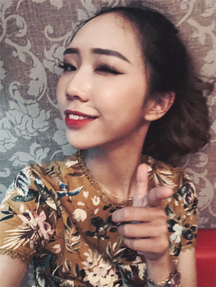 lissv李思思-云南省·红河哈尼族彝族自治州·开远市-抖音,哔哩哔哩-流行舞蹈老师,会化妆,会拍照等等都OK。耐心十足,元气满满,正能量的少女 哈哈哈哈哈哈哈哈哈哈哈哈哈