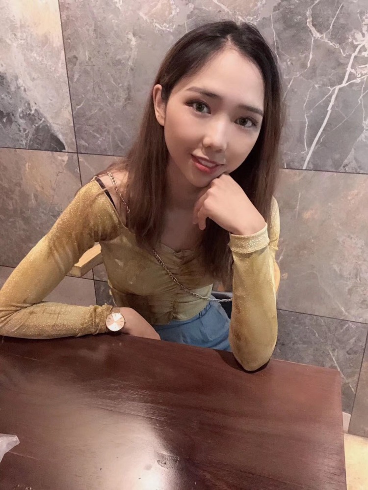 lissv李思思-云南省·红河哈尼族彝族自治州·开远市-抖音,哔哩哔哩-流行舞蹈老师,会化妆,会拍照等等都OK。耐心十足,元气满满,正能量的少女 哈哈哈哈哈哈哈哈哈哈哈哈哈
