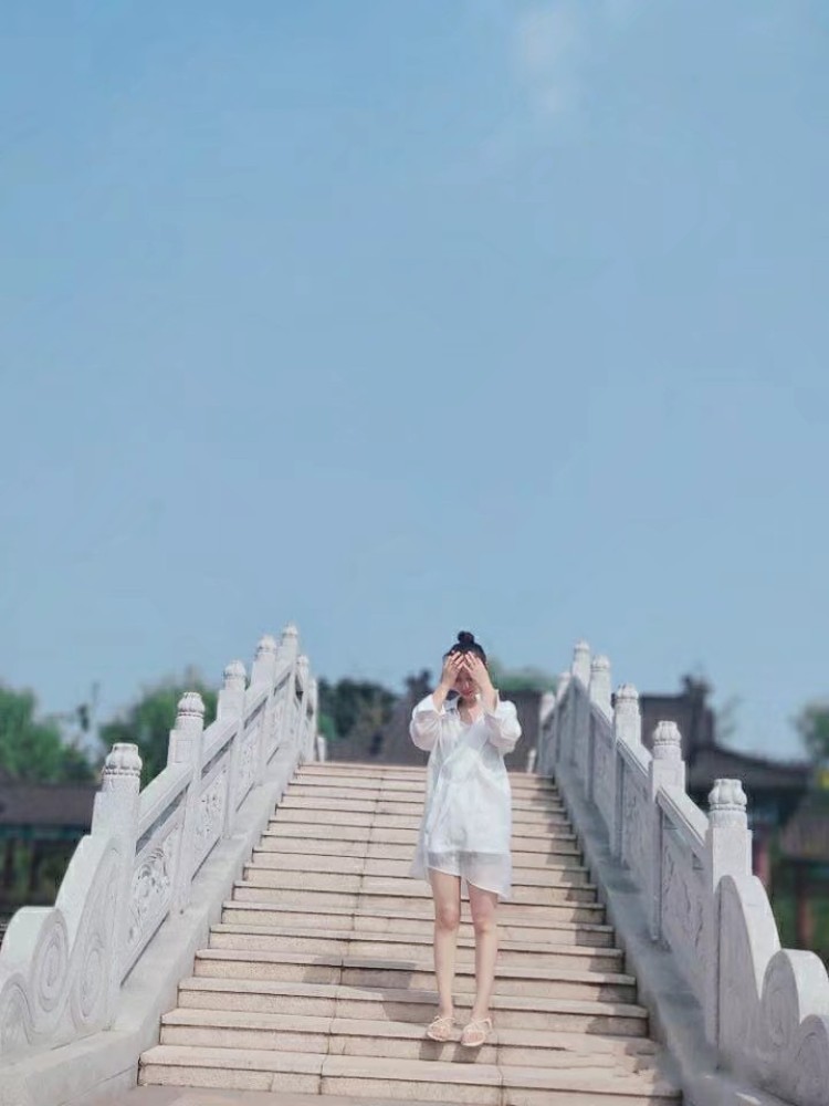 晴朗代购(支持花呗)-山东省·济南市·历下区--会拍照 会修图
主要是热爱
耳饰,衣服,包包 首饰都可以