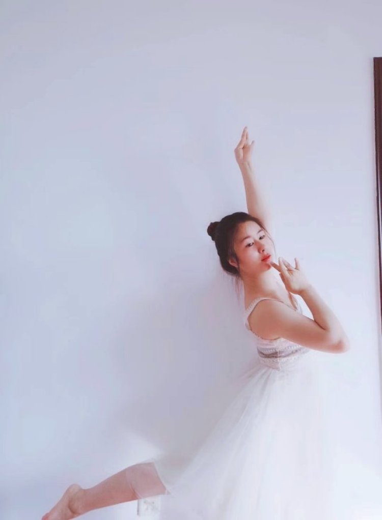 森卉梨佳-新疆维吾尔自治区·巴音郭楞蒙古自治州·库尔勒市-山奈-可接网拍,摆拍,买家秀,首饰耳环衣服裙子汉服都可拍,费用协商,主要是兴趣爱好,喜欢拍照,可以修图,支持寄拍,在线接单,诚信合作哦!