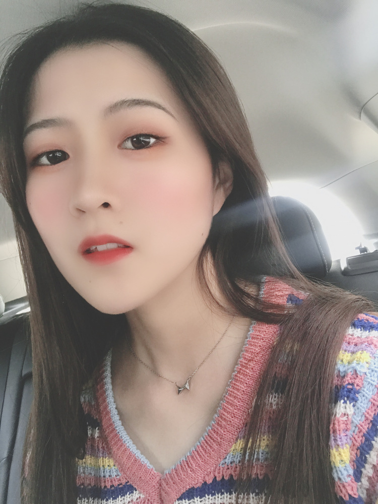 豆包-浙江省·杭州市·拱墅区-抖音，微博，快手-没有特长 可怜兮兮………