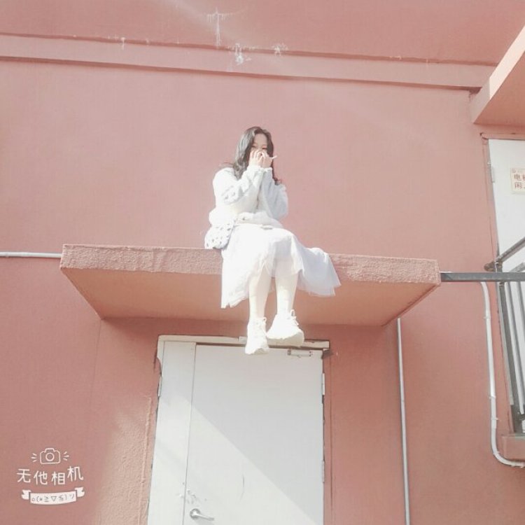 简沫.-江西省·宜春市·万载县--接寄拍,饰品服装皆可哒~,身高:160,体重:90斤