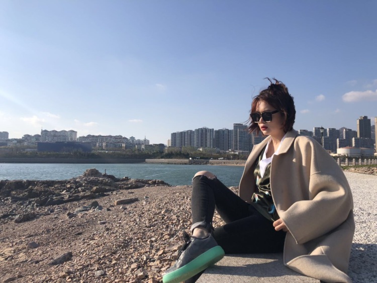 小苹果-湖北省·武汉市·江岸区-***、绿洲、微博-外套的买家秀,点赞评论很多