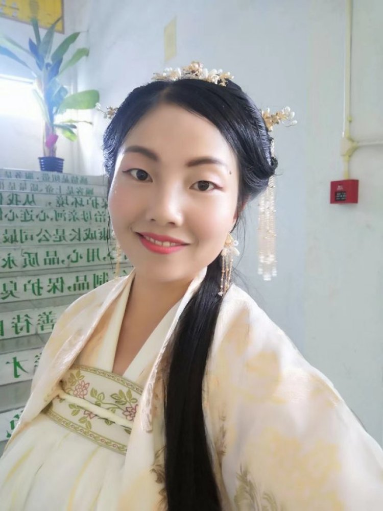 凋零的玫瑰-广东省·东莞市·塘厦镇-抖音 朋友圈,小红-化妆,服装,发饰,短视频