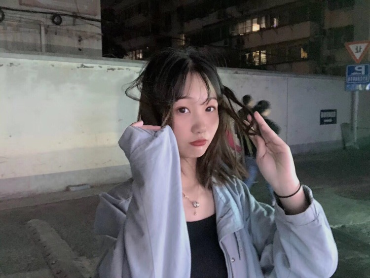 x-江苏省·南京市·玄武区-抖音 微博-接寄拍以及耳环等东西