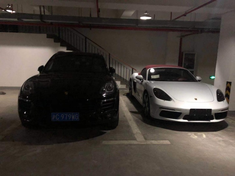 任远-浙江省·嘉兴市·嘉善县--希望你论颜值吊打朋友圈，论才艺还没输过谁，天生的shower，人间的戏精，不喜欢娇柔造作，就要万人瞩目！
娱乐直播+抖音带货，保持持续性发展！
优秀主播可往IP艺人方向培养！
任职要求：
1、形象气质