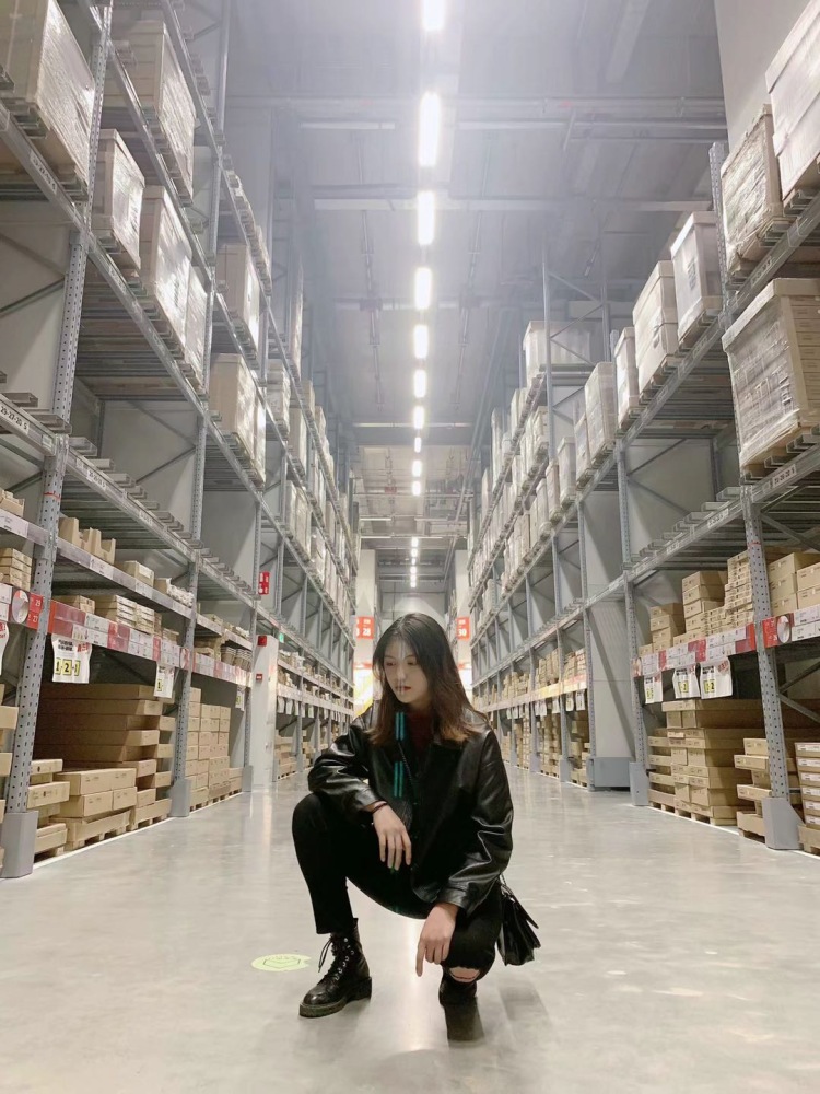 kirie--贵州省·贵阳市·花溪区-微博-身高170接网拍寄拍衣服帽子鞋子饰品口红美妆产品