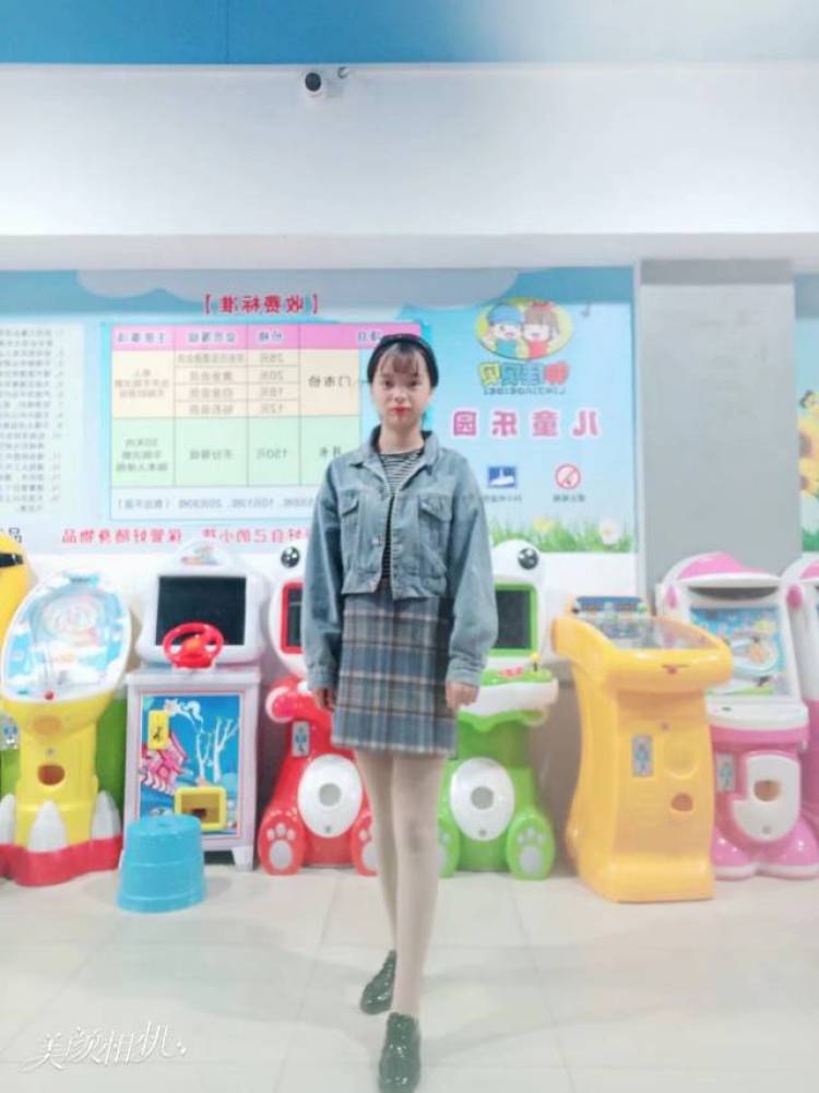 黄小姐-广西壮族自治区·南宁市·兴宁区--本人爱拍照,做过多年网拍,可***推