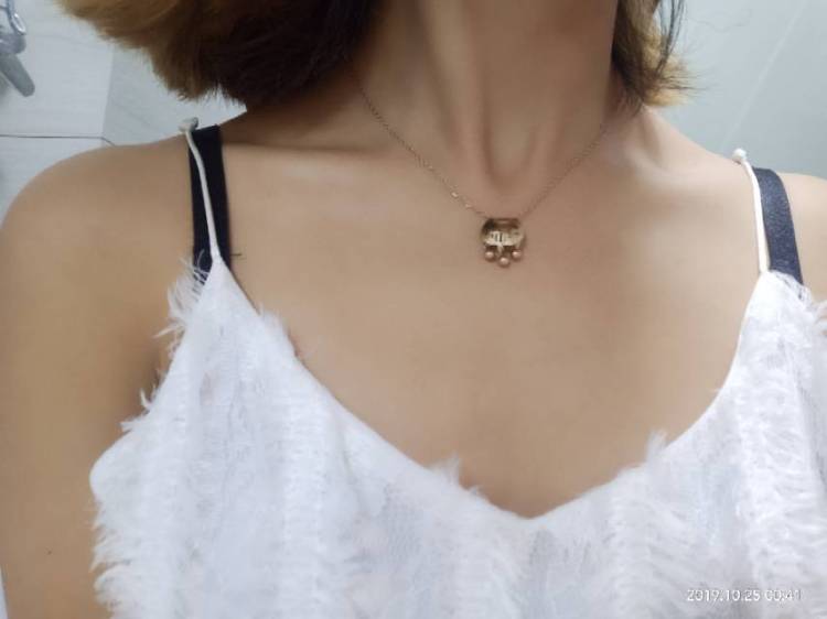 人间不值得-贵州省·黔西南布依族苗族自治州·兴义市-快手    -会修图会化妆会造型，各种风格都可以驾驭，可盐可甜可酷，淘宝，网拍，详情单，小视频，美甲，美妆，护肤，衣服，鞋子，袜子，美瞳，饰品都可