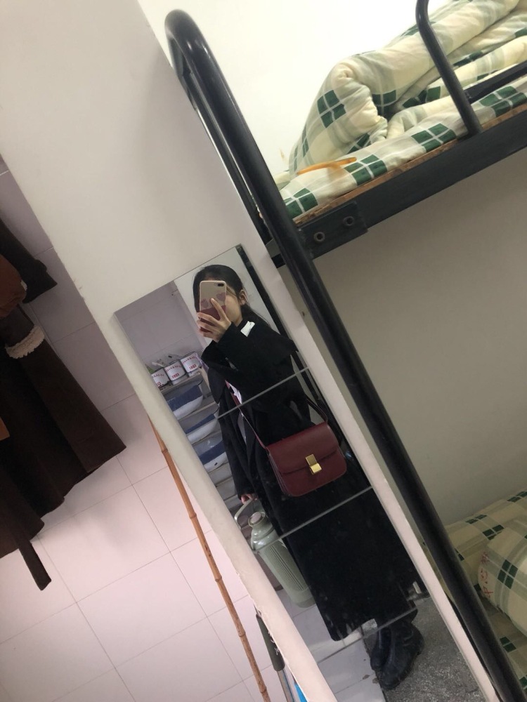 荣R-江苏省·常州市·钟楼区-抖音-会拍照 粉丝两百多 风格淑女 气质型