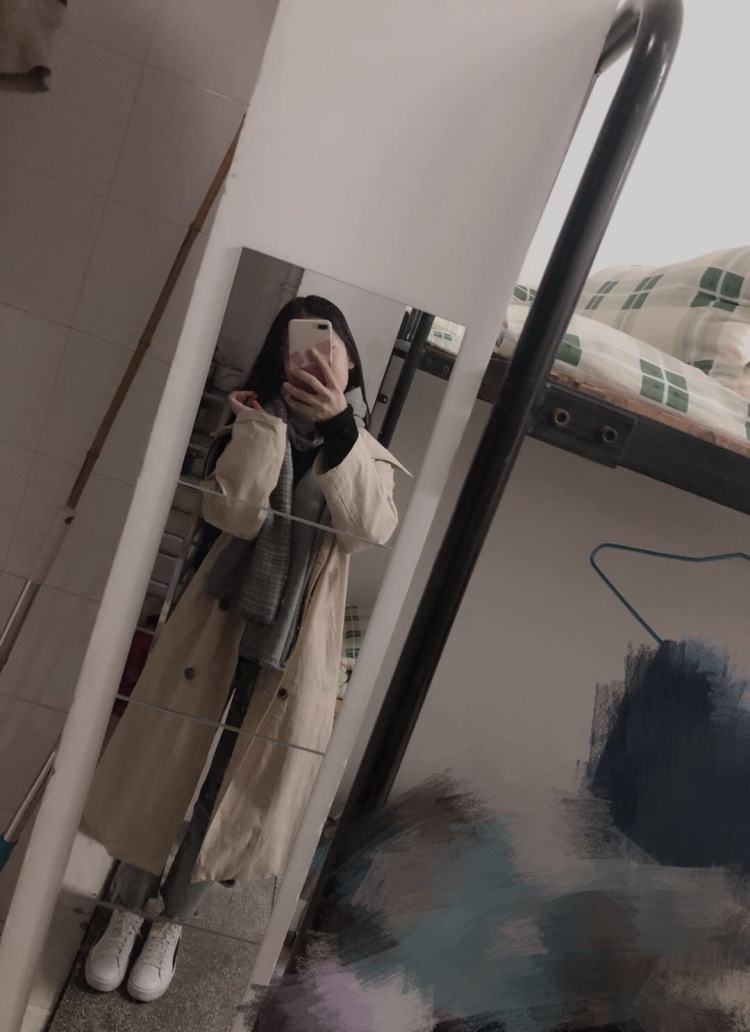 荣R-江苏省·常州市·钟楼区-抖音-会拍照 粉丝两百多 风格淑女 气质型
