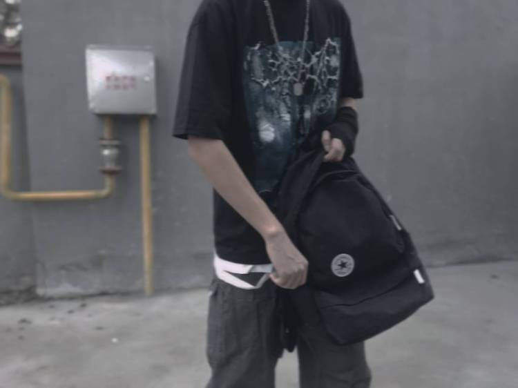 楠-重庆市·重庆市·璧山区-快手-会修图,接过寄拍,有经验,有自己的构图思想