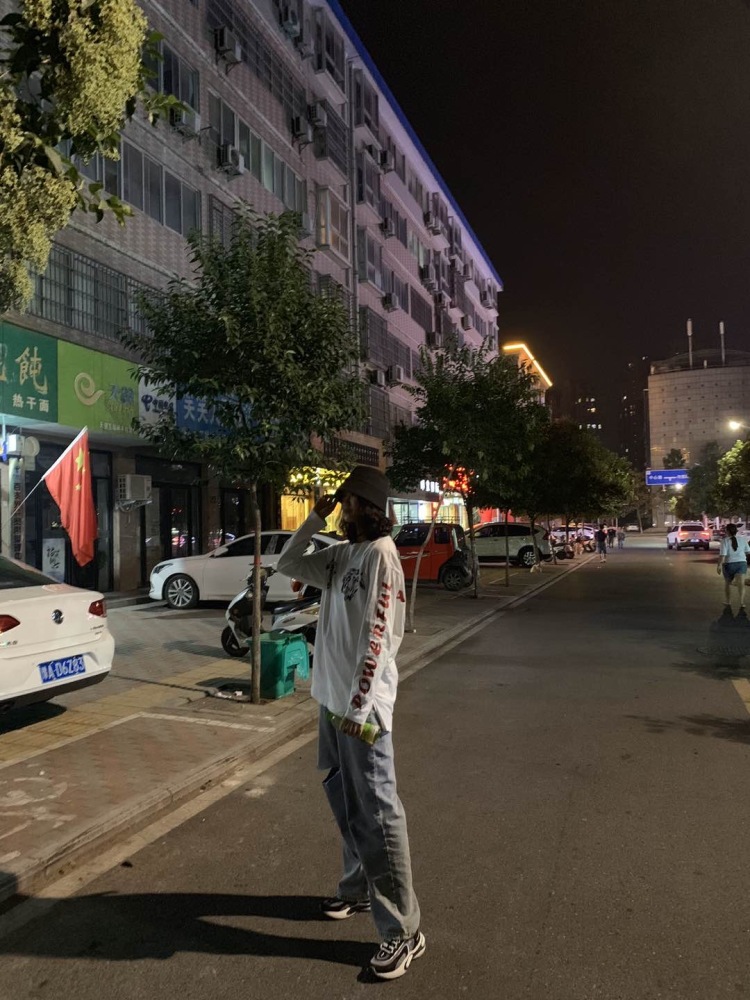 ZHANGHUILIN-河南省·郑州市·上街区-抖音,快手-可接寄拍、送拍、买家秀、出单快、按能要求完成、可盐可甜,送拍可免费,可以商量。