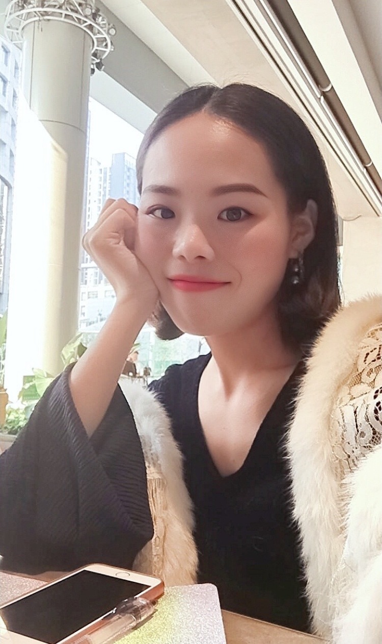 Anne💋-广东省·广州市·天河区-朋友圈-能驾驭多种风格，本人首饰控和服装控，有一定的搭配造型能力，有三年时尚编辑和新媒体运营推广经验，会p图排版，可接受各种街拍，探店和写文案要求。