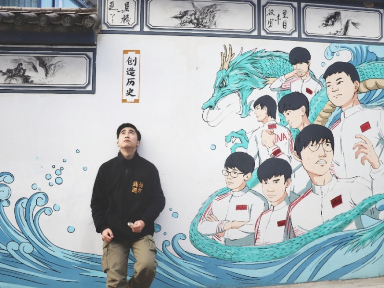 小飞同学💦-江苏省·徐州市·铜山区-QQ空间-广告专业大三学生,有单反,有一定的艺术审美,可接买家秀,网拍模特,可进行一定程度的短视频制作和微电影拍摄。
