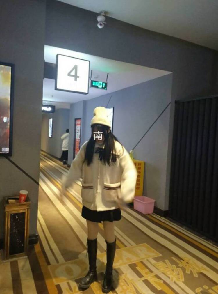 。。。。-河南省·开封市·兰考县-玩快手-喜欢搭配,美妆,潮流,拍照,QQ人数800 可接网拍哦