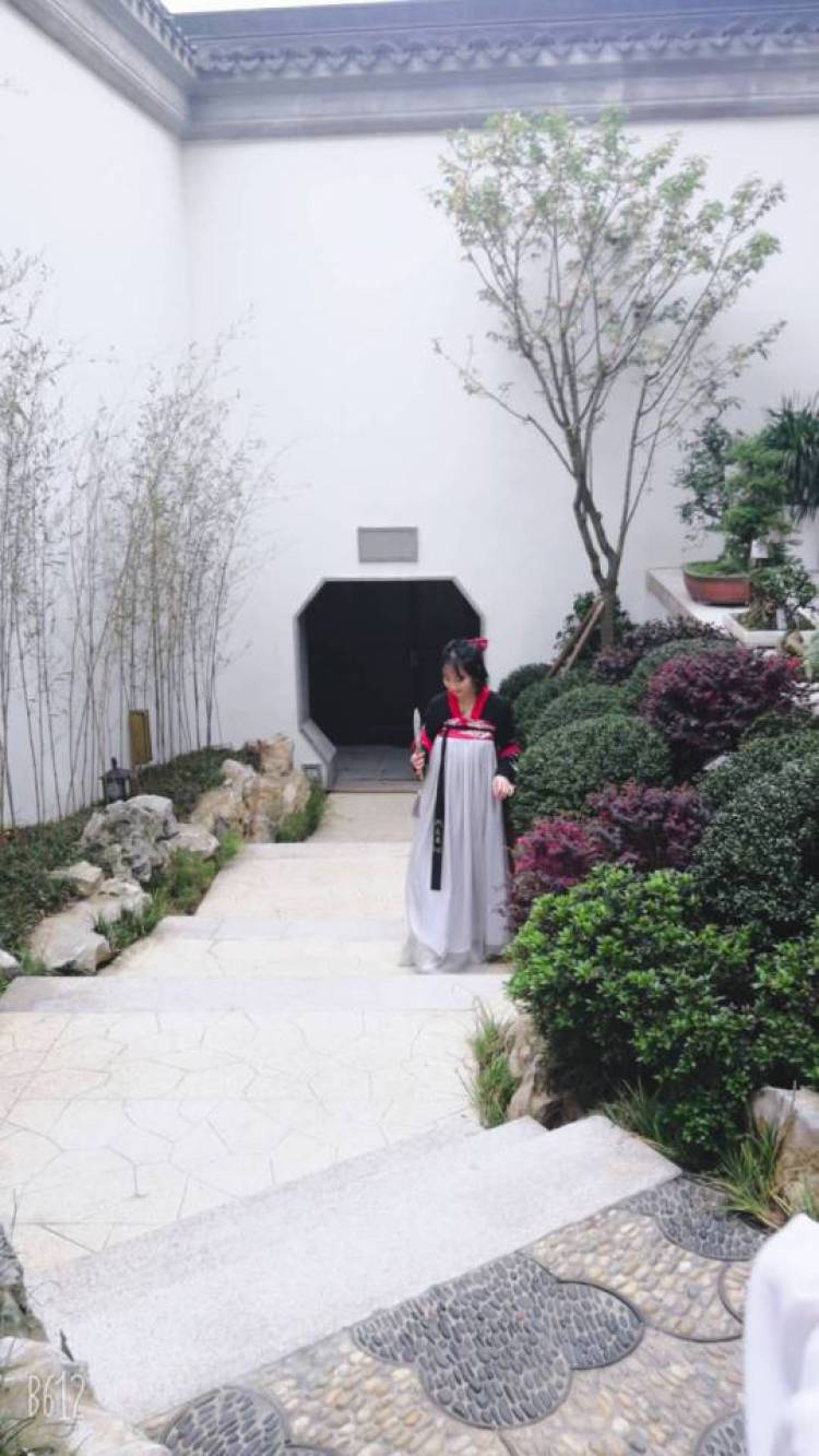 小潘潘-重庆市·重庆市·南岸区--都可以拍,主要网拍,身高155