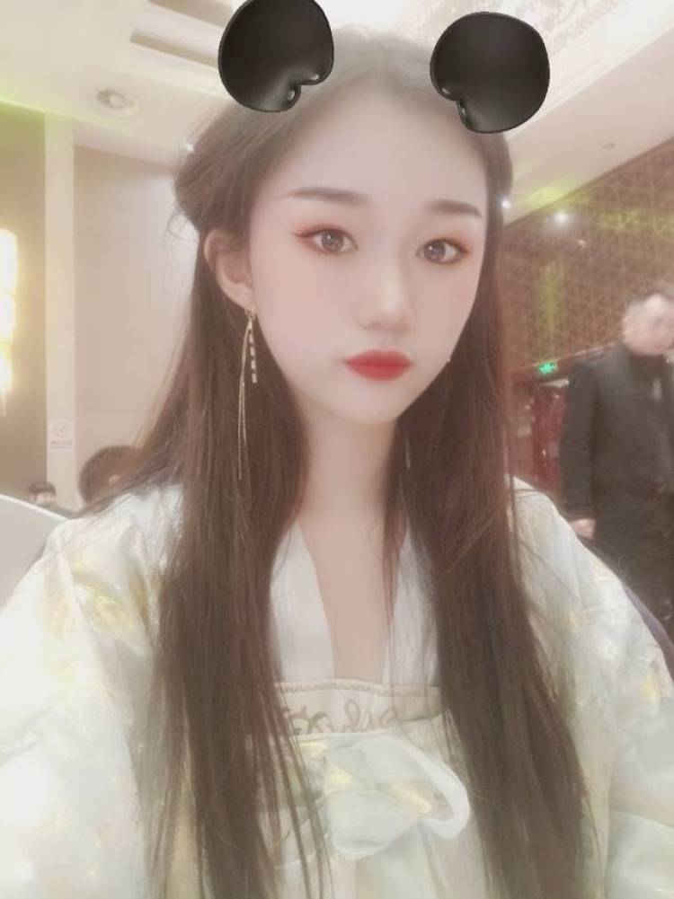 沐锦.-河南省·郑州市·金水区--本人从事化妆品行业,对***各大种草比较感兴趣。也可接买家秀,网拍等